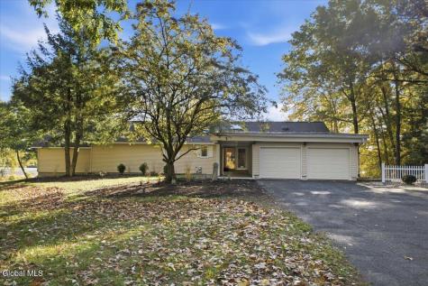 20 Beach Road Clifton Park NY 12065