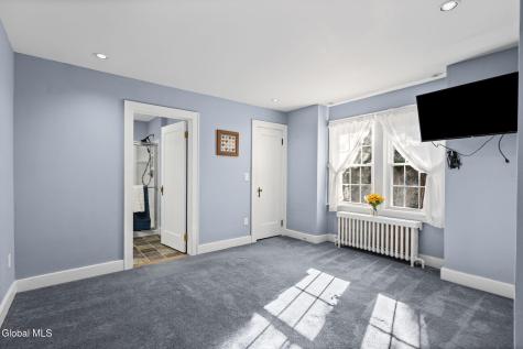8 Plymouth Avenue Delmar NY 12054