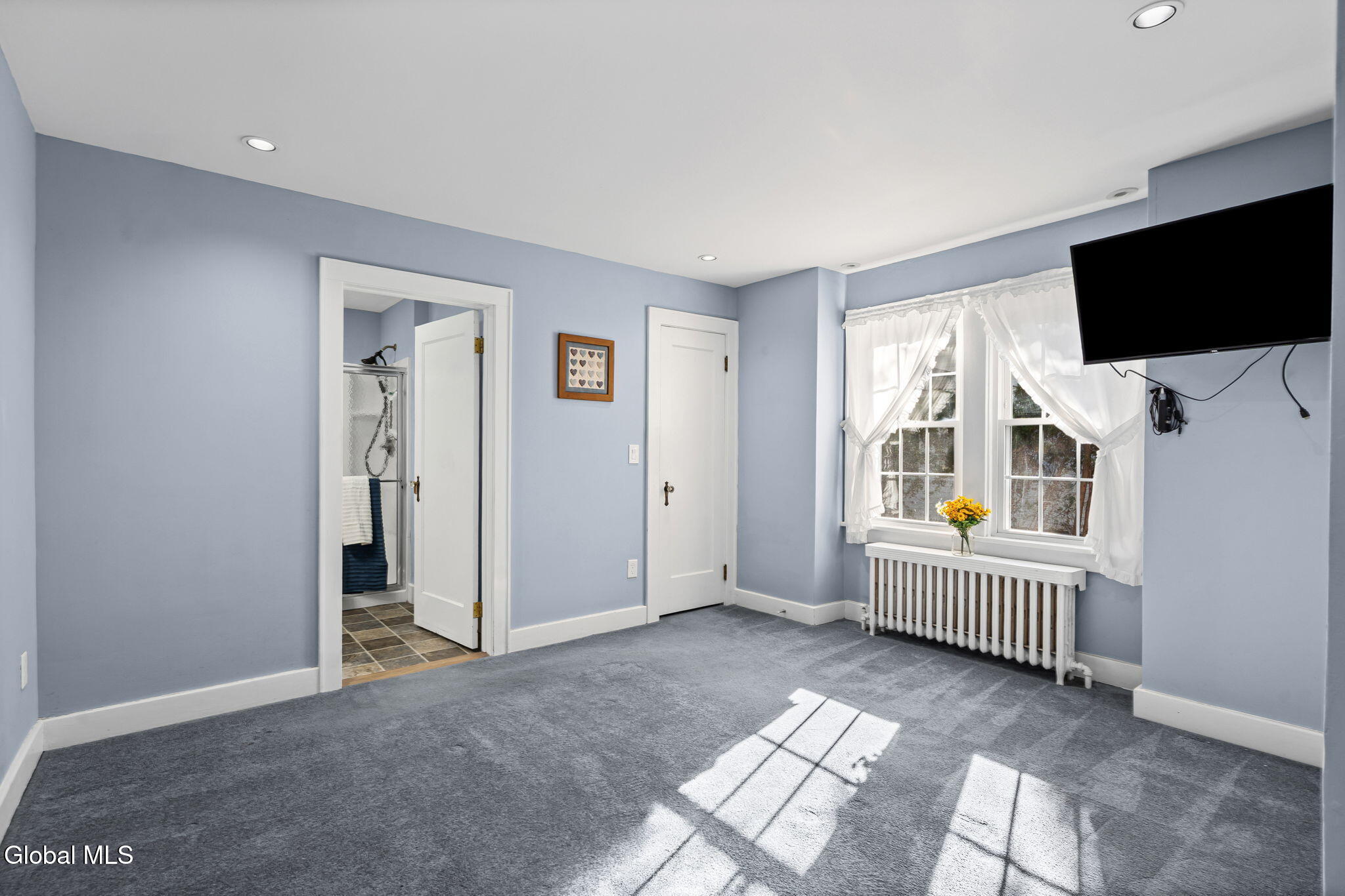 8 Plymouth Avenue Delmar NY 12054