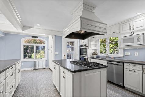 8 Plymouth Avenue Delmar NY 12054