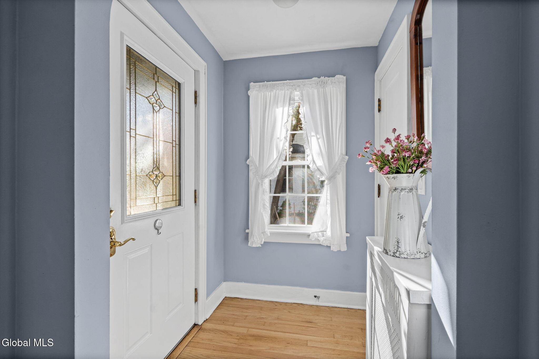 8 Plymouth Avenue Delmar NY 12054