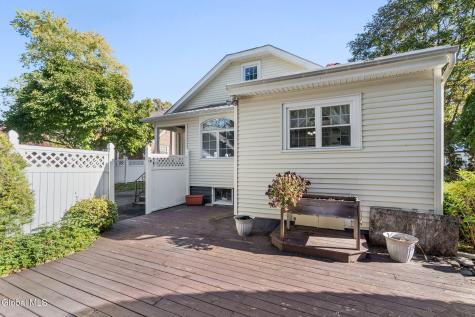 8 Plymouth Avenue Delmar NY 12054