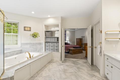 31 Briarhurst Drive Gansevoort NY 12831