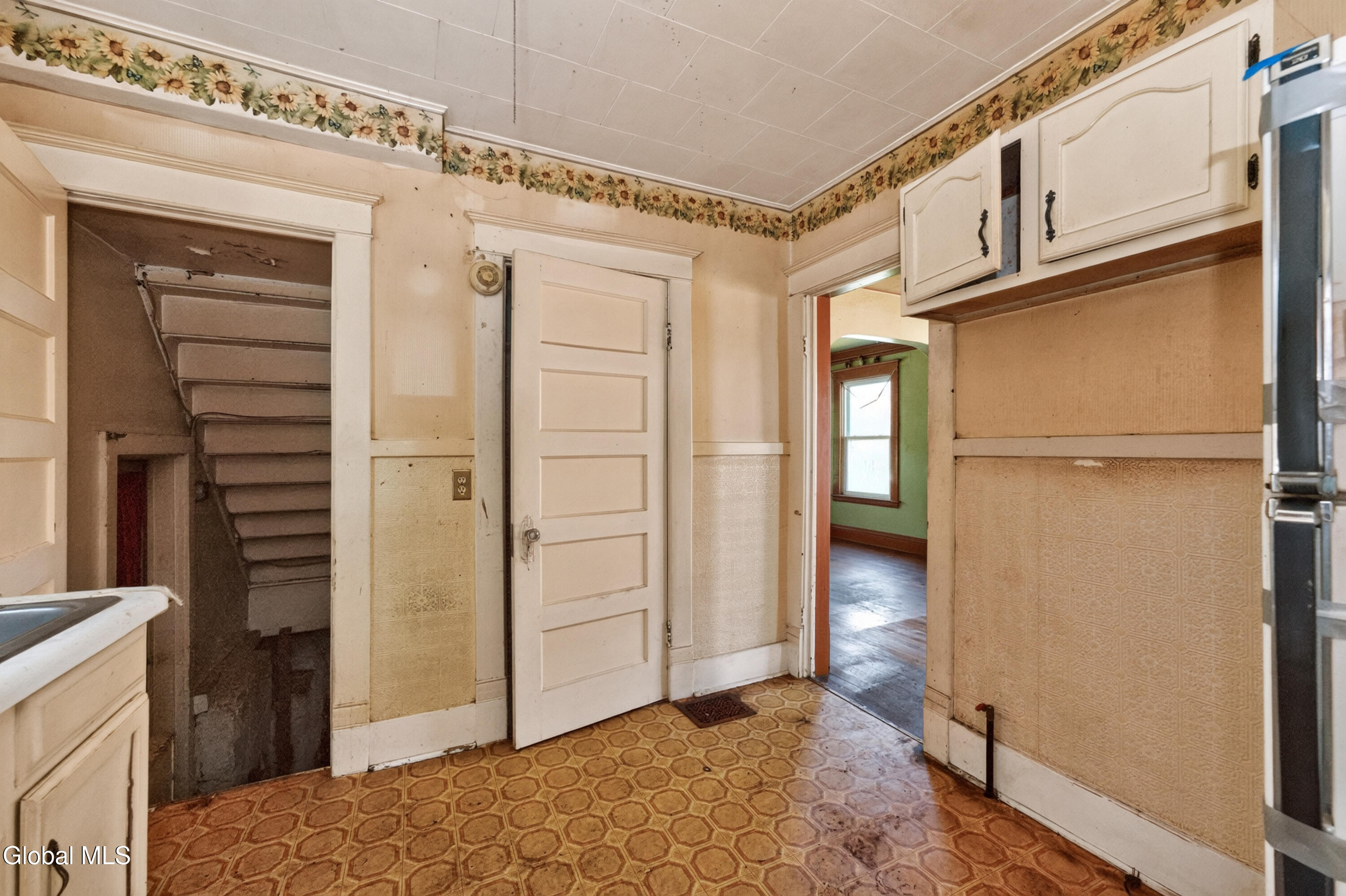 2437 Van Vranken Avenue Schenectady NY 12308