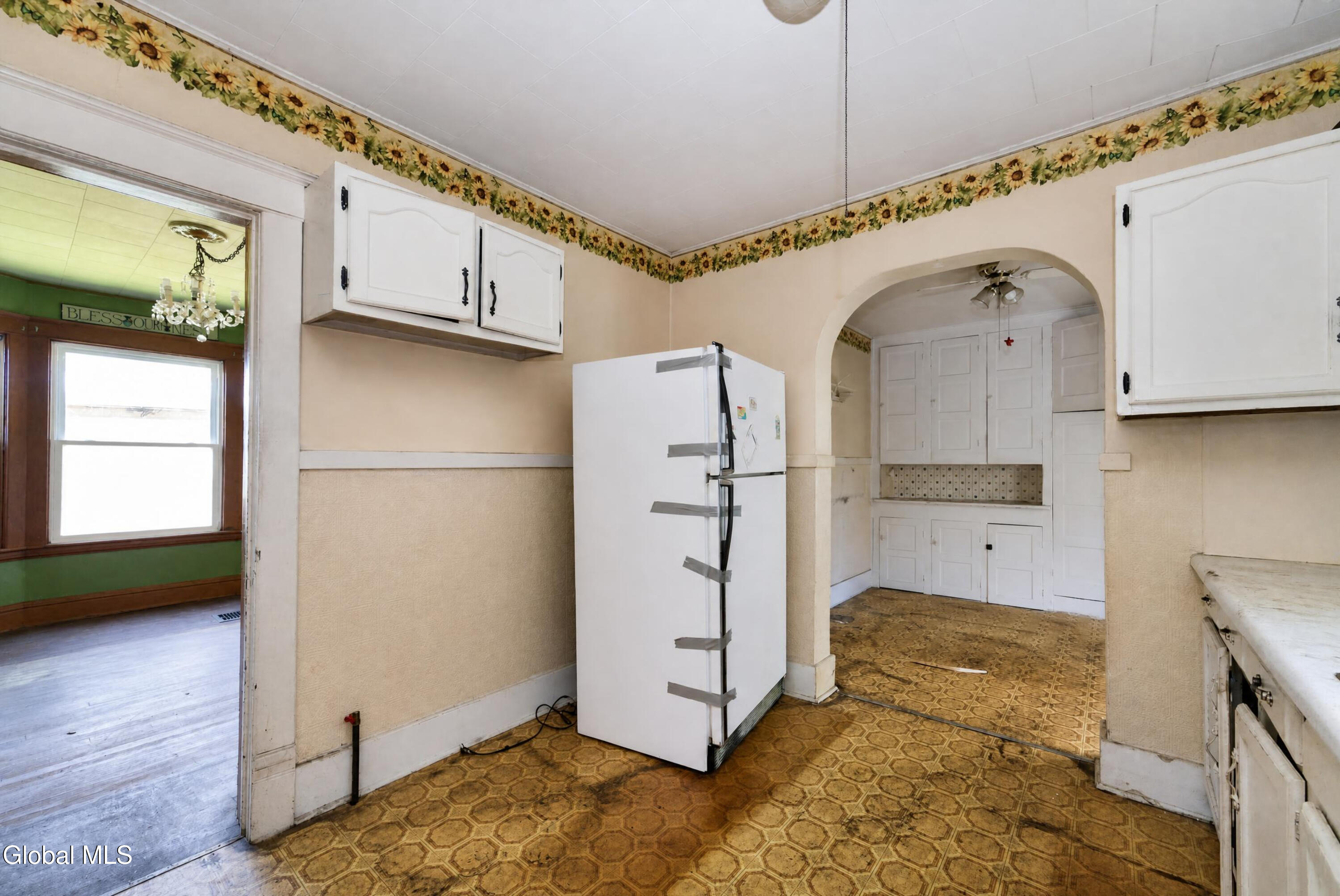 2437 Van Vranken Avenue Schenectady NY 12308