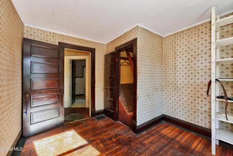 2437 Van Vranken Avenue Schenectady NY 12308