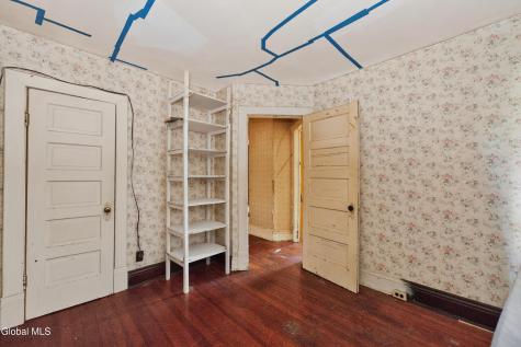 2437 Van Vranken Avenue Schenectady NY 12308