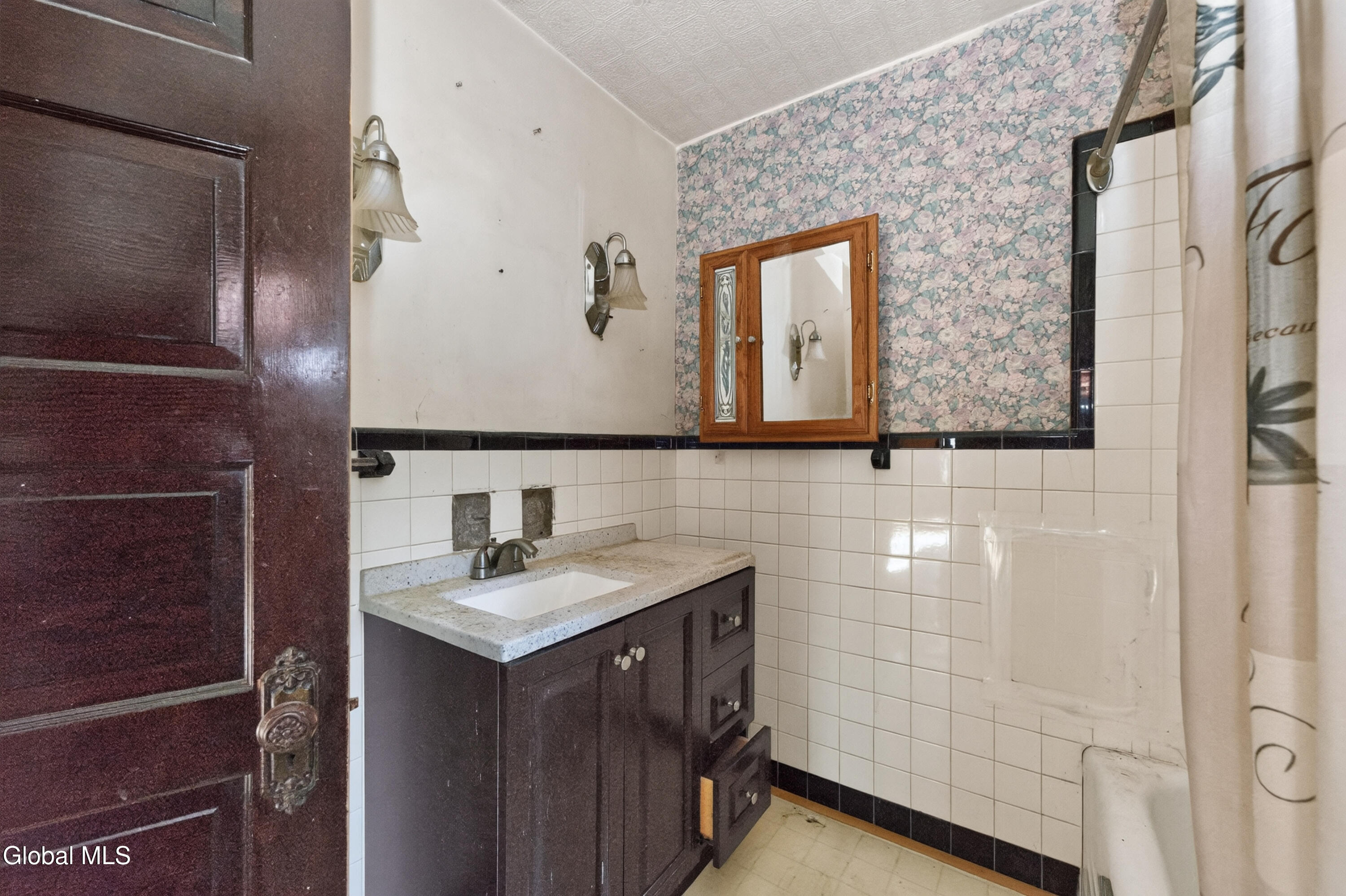 2437 Van Vranken Avenue Schenectady NY 12308