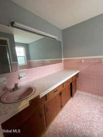 28 Secada Drive Clifton Park NY 12065
