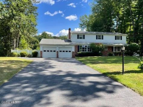 28 Secada Drive Clifton Park NY 12065