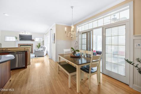 241 Mohawk Trail Niskayuna NY 12309