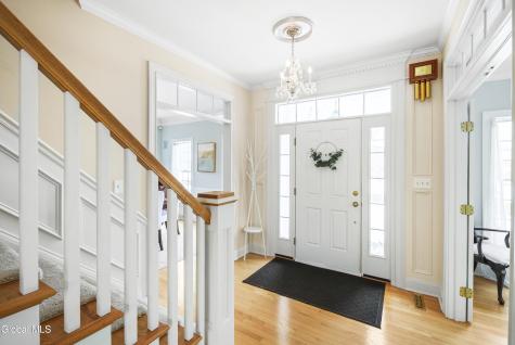 241 Mohawk Trail Niskayuna NY 12309