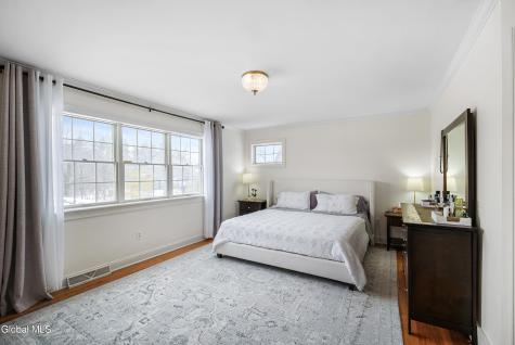 241 Mohawk Trail Niskayuna NY 12309