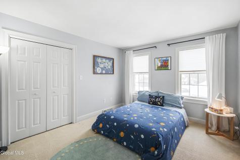 241 Mohawk Trail Niskayuna NY 12309