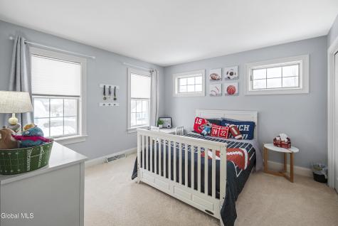 241 Mohawk Trail Niskayuna NY 12309