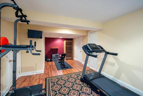 241 Mohawk Trail Niskayuna NY 12309