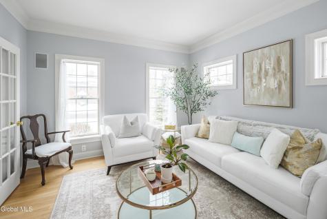 241 Mohawk Trail Niskayuna NY 12309