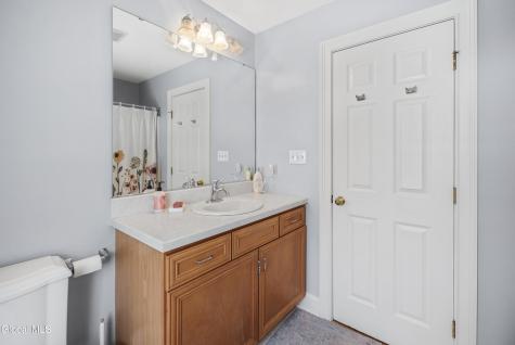 241 Mohawk Trail Niskayuna NY 12309