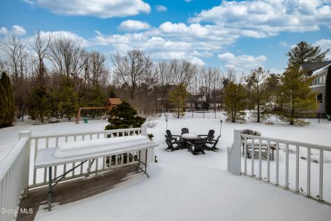 241 Mohawk Trail Niskayuna NY 12309