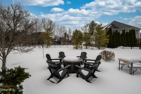 241 Mohawk Trail Niskayuna NY 12309