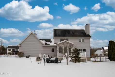 241 Mohawk Trail Niskayuna NY 12309