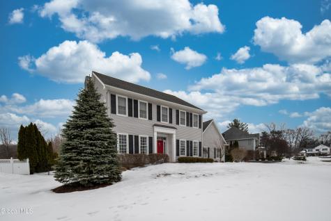 241 Mohawk Trail Niskayuna NY 12309