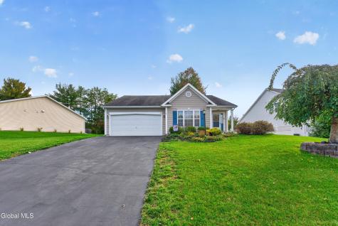 8 Slatestone Drive Scotia NY 12302