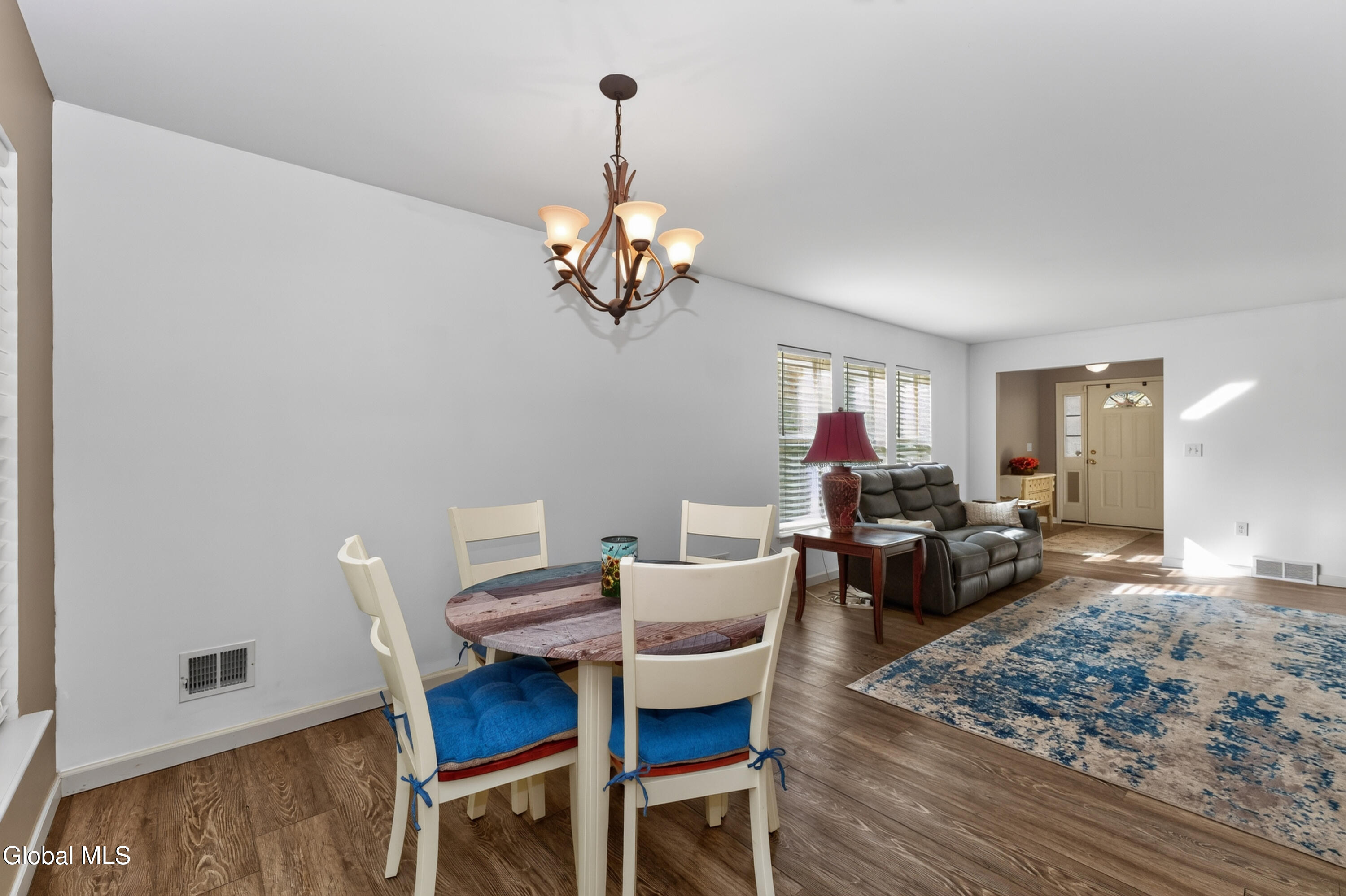 8 Slatestone Drive Scotia NY 12302