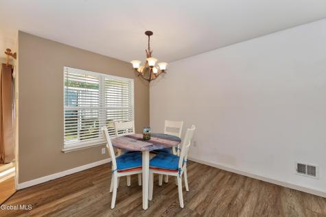 8 Slatestone Drive Scotia NY 12302