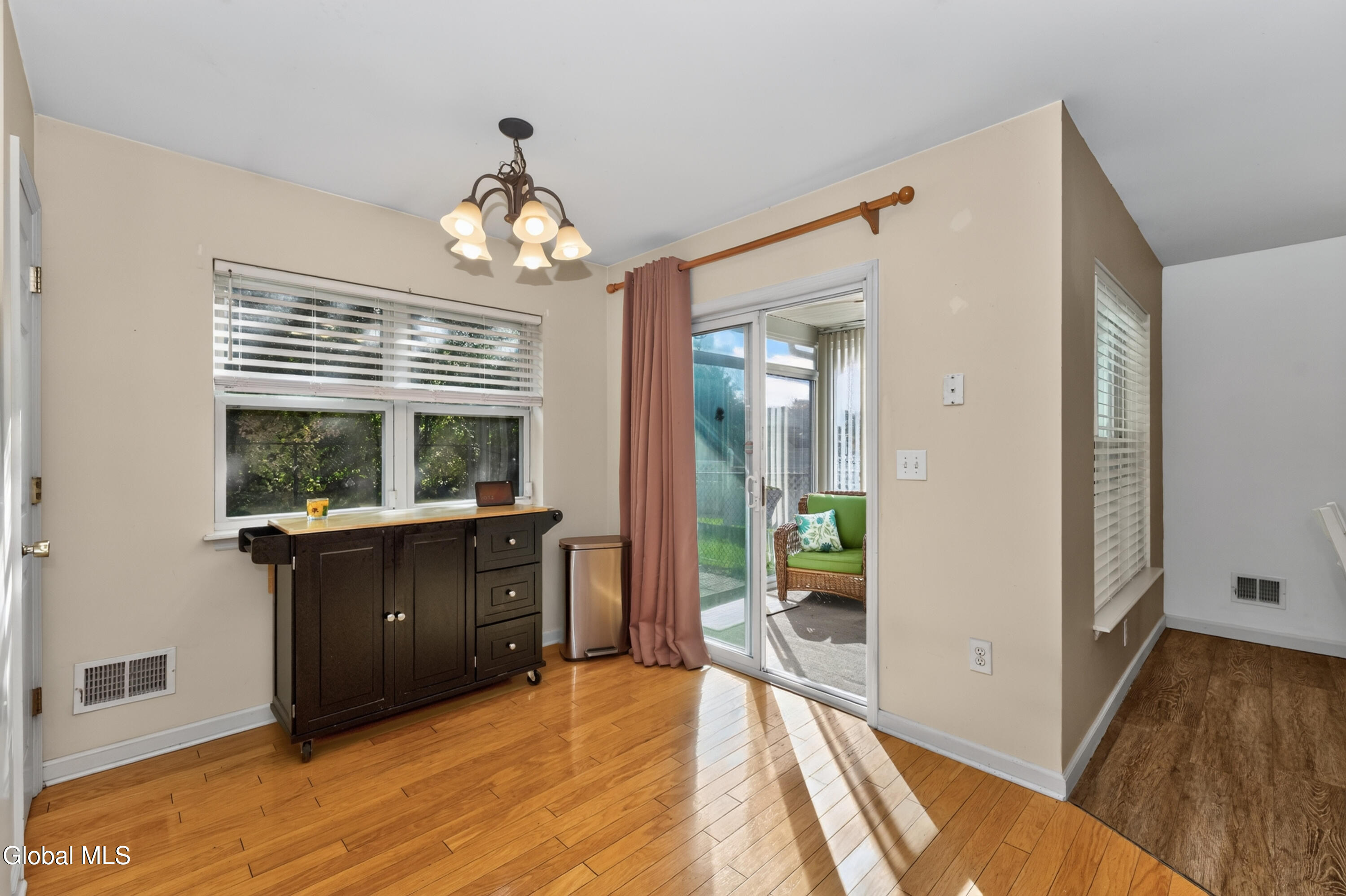 8 Slatestone Drive Scotia NY 12302