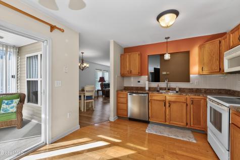 8 Slatestone Drive Scotia NY 12302