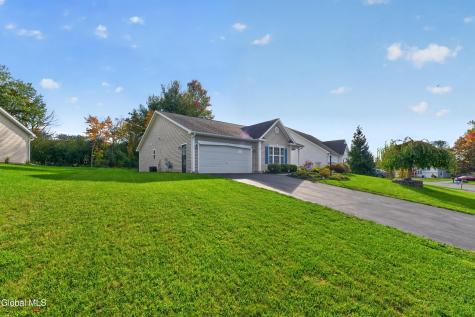 8 Slatestone Drive Scotia NY 12302