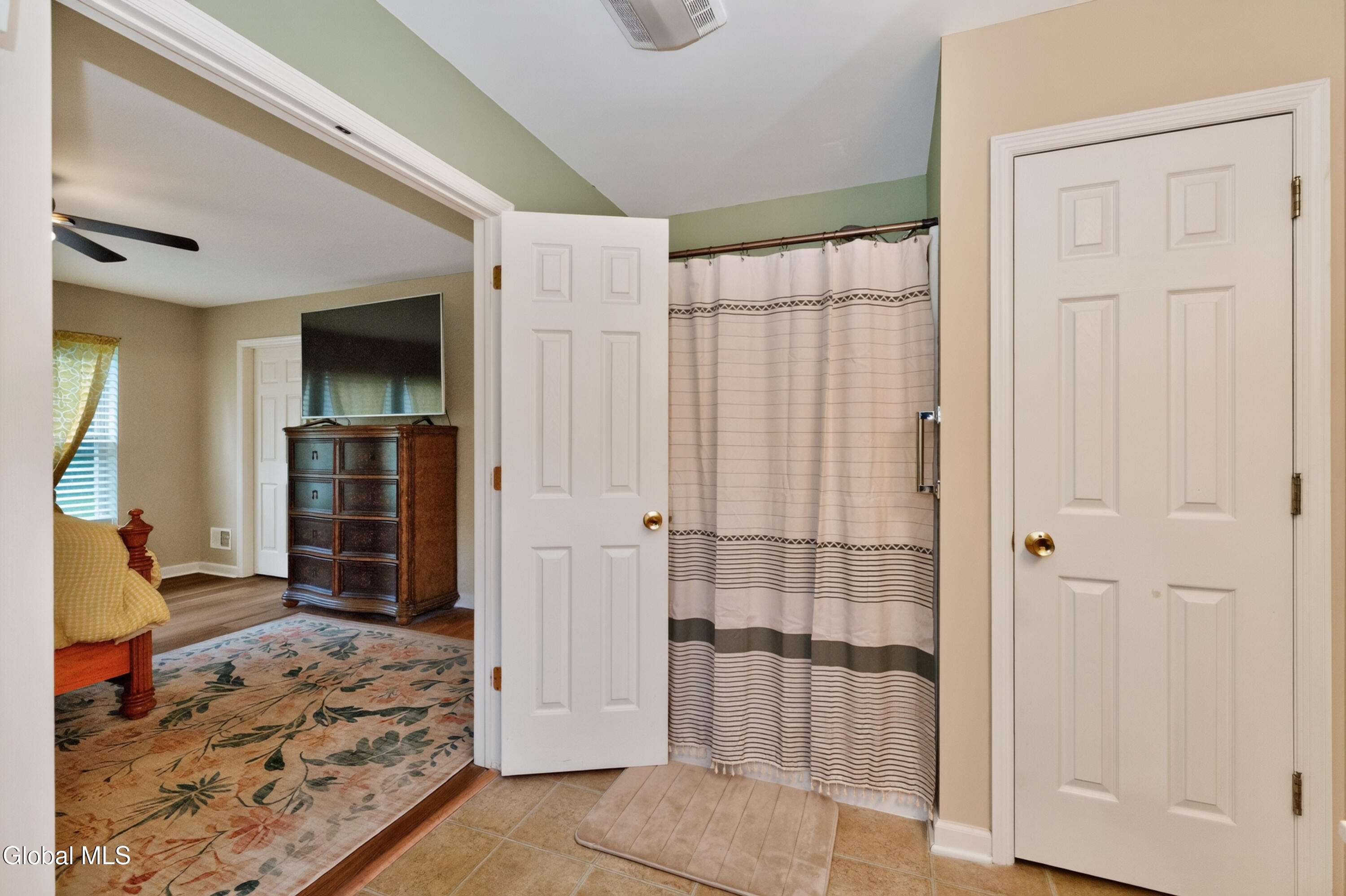 8 Slatestone Drive Scotia NY 12302