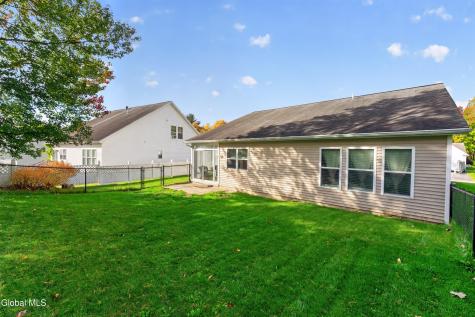 8 Slatestone Drive Scotia NY 12302