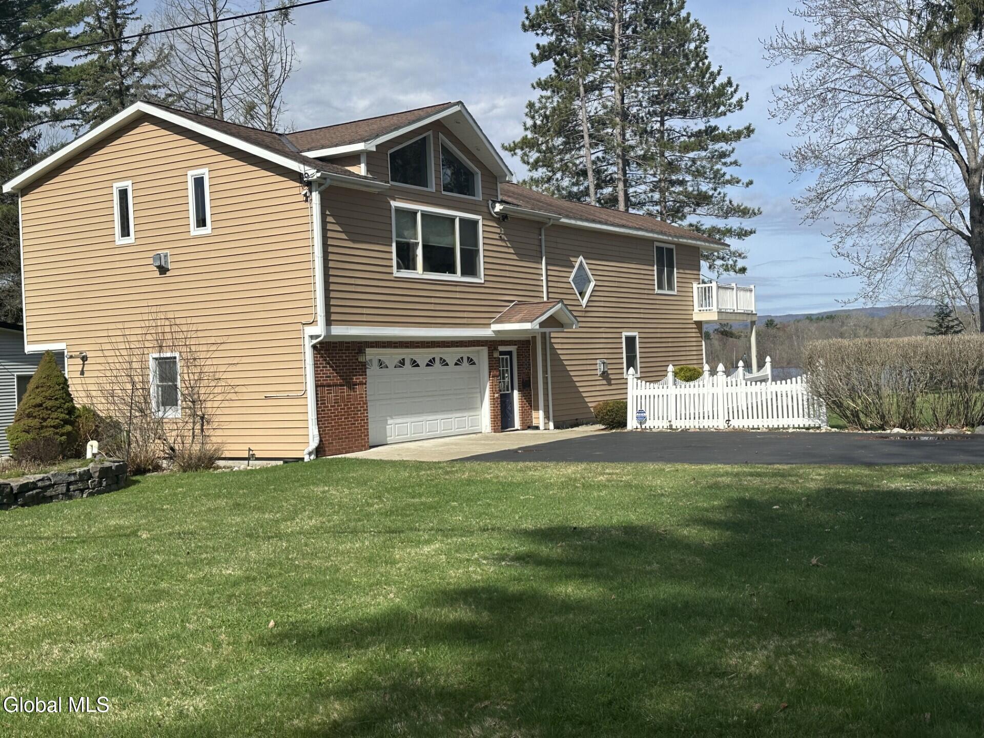 109 Sunset Drive Broadalbin NY 12025