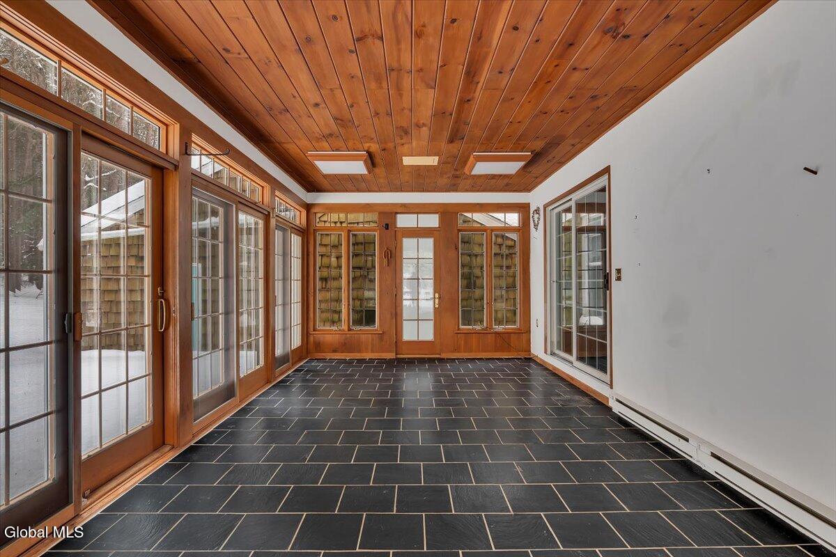 84 Climer Circle West Sand Lake NY 12196