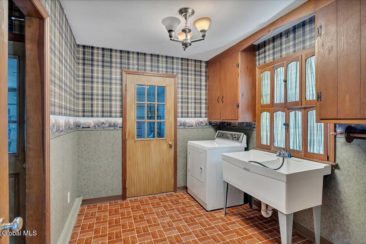 84 Climer Circle West Sand Lake NY 12196