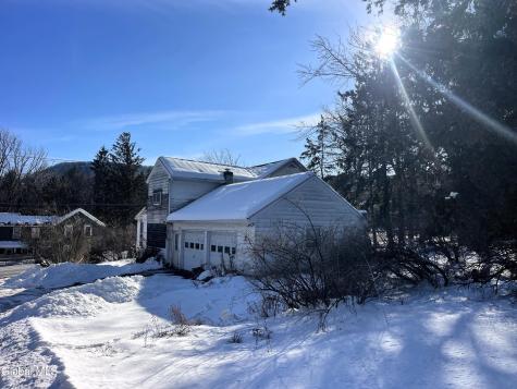 3 Agawam Lane Altamont NY 12009