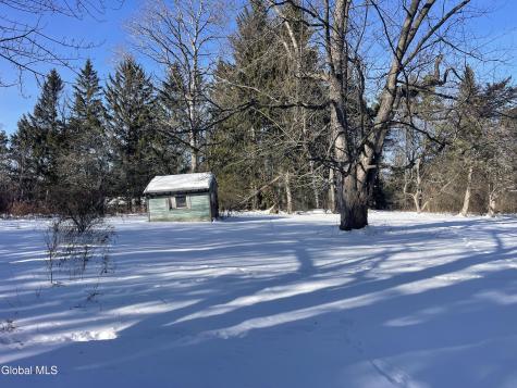 3 Agawam Lane Altamont NY 12009