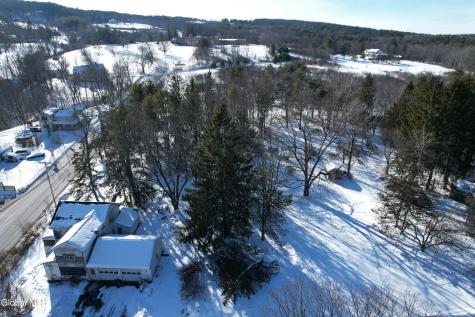 3 Agawam Lane Altamont NY 12009