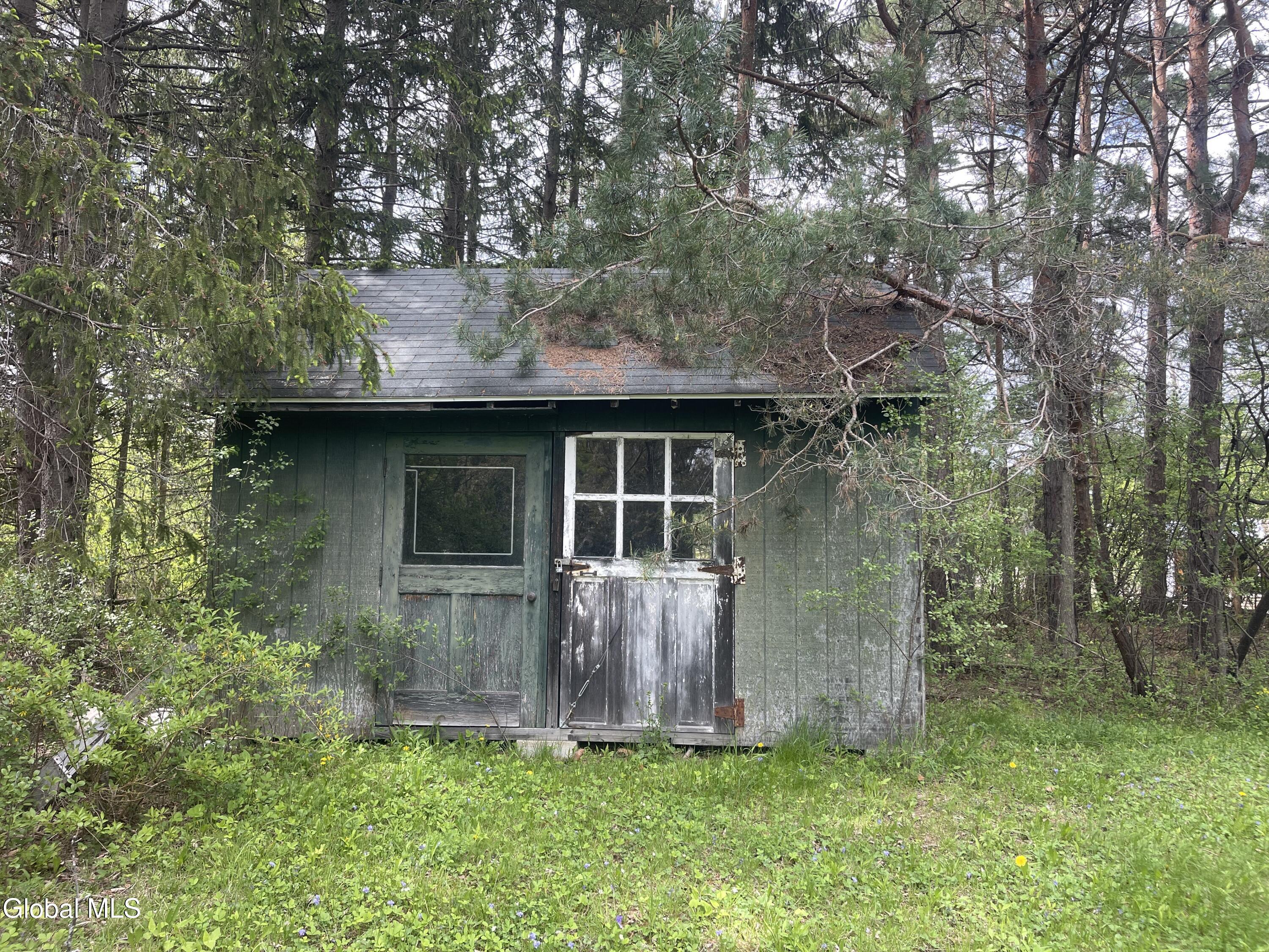 3 Agawam Lane Altamont NY 12009