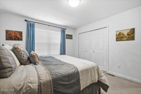 19 Highpointe Drive Queensbury NY 12804