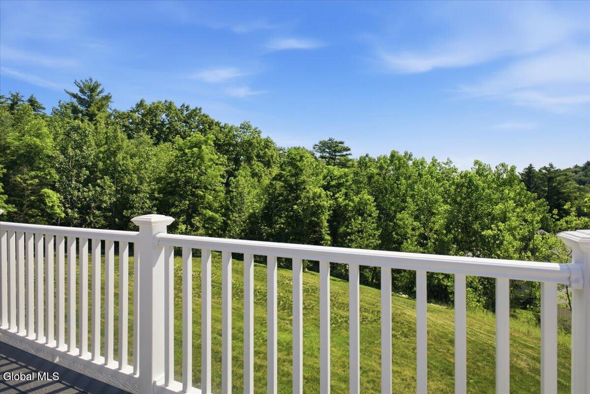 19 Highpointe Drive Queensbury NY 12804