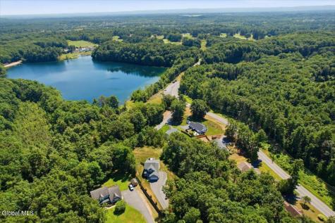 19 Highpointe Drive Queensbury NY 12804