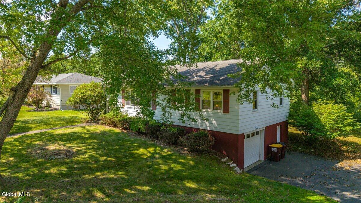 31 Brunswick Park Drive Troy NY 12180