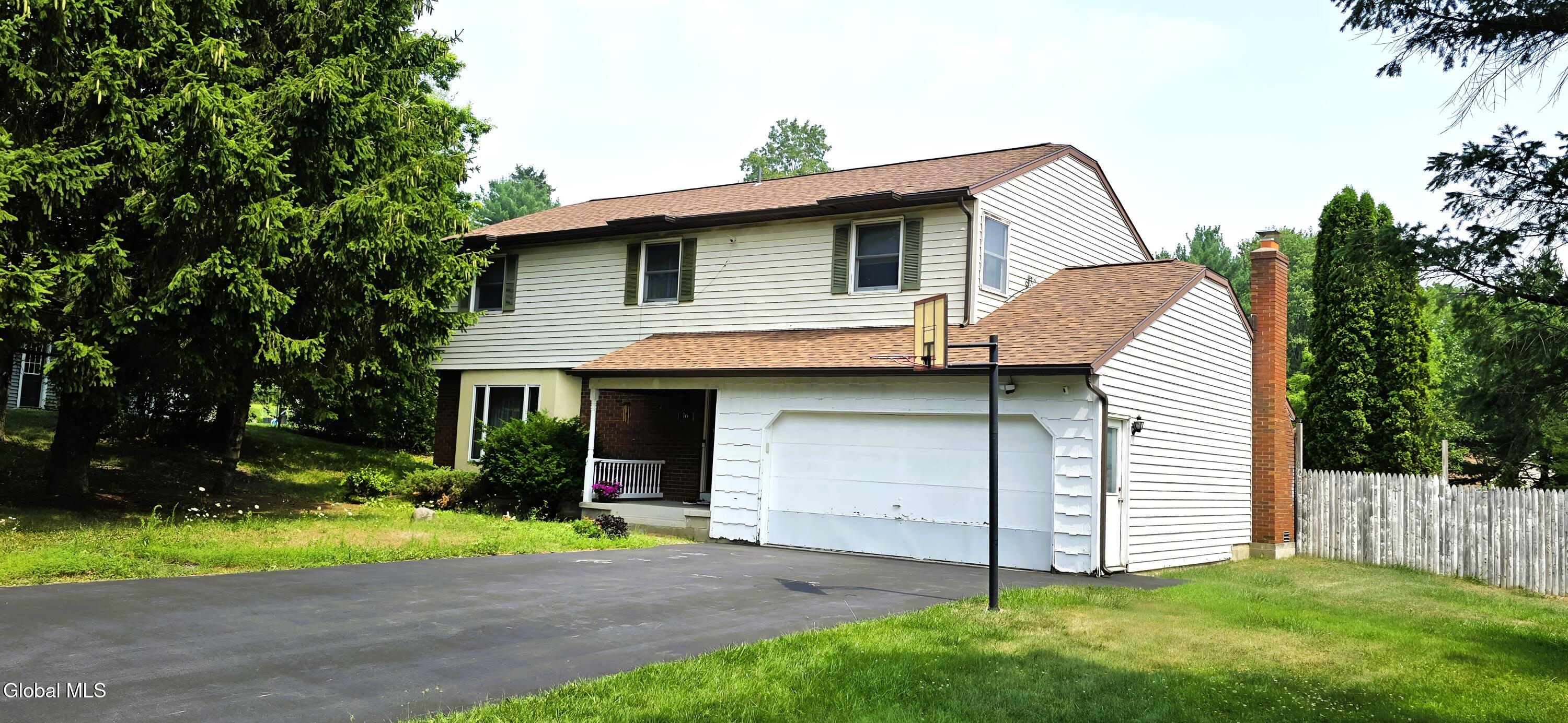 16 Warwick Way Niskayuna NY 12309