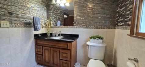 16 Warwick Way Niskayuna NY 12309