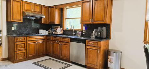 16 Warwick Way Niskayuna NY 12309