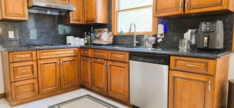 16 Warwick Way Niskayuna NY 12309