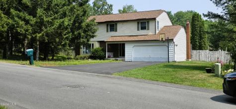 16 Warwick Way Niskayuna NY 12309